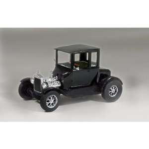    Lindberg 1/24 1925 Ford 5 Window Tall T Kit: Toys & Games
