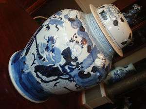 Antique Chinese Blue and White Foo Dog Jar Urn Vase 23  
