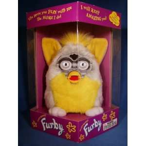  FURBY SILVER & YELLOW ELECTRONIC MODEL 70 800 Toys 