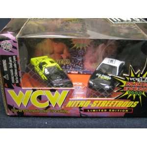   NWO Limited Edition 2 Car Set 1:64 Scale Main Event 1999: Toys & Games