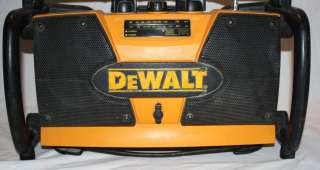 DeWalt DC911 Work Site 1 Hour Radio AM FM AUX Charger + 14.4 V Good 