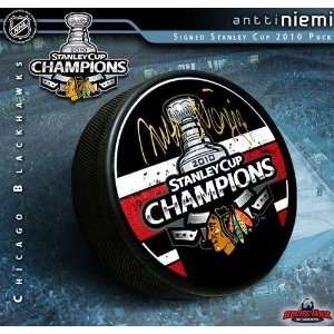  Antti Niemi Signed Hockey Puck   2010 Stanley Cup 