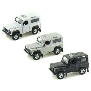  Set of 3   Land Rover Defender 1/38: Toys & Games