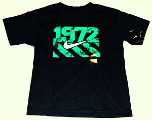 NIKE Boys Dark Navy 1972 T Shirt Sizes M(10 12) L(14 16)  
