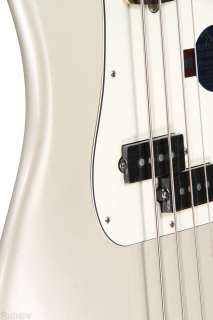 Fender American Standard Precision Bass   Blizzard Pearl  
