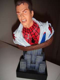 THE AMAZING SPIDERMAN UNMASKED  Bust statue 8 1/900  