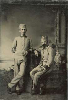 ANTIQUE TINTYPE PHOTO PORTRAIT OF TWO SOLDIERS  