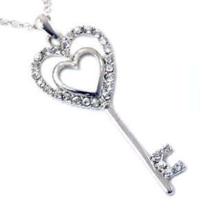   Heart Pendant Charm Necklace Elegant Trendy Fashion Jewelry: Jewelry