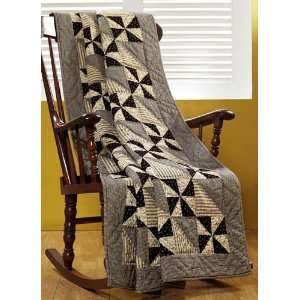   Bedding/Throw Blanket for sale Pinwheel Black Quilted Throw Home