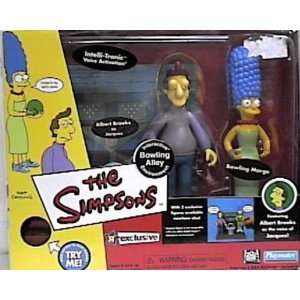   Bowling Alley with Exclusive Jacques & Bowling Marge Figures: Toys