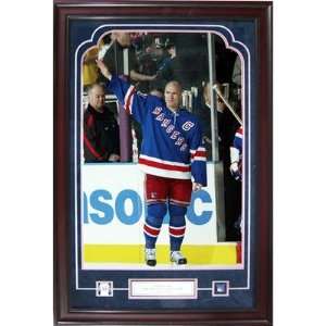   Sports MESSPHA000009 Mark Messier Salute Collage,