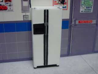 Here is a 1:24 / 1:25 scale SMBC Modern Refrigerator We built up for 