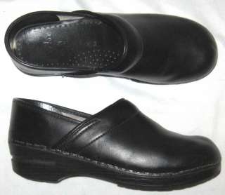 Dansko Professional Oiled Stapled Clogs Shoes Black Leather Womens Sz 