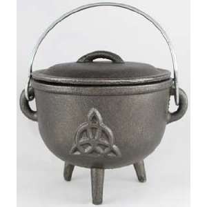 Cast Iron Cauldron 4 1/2 diameter Triquetra Patio, Lawn 