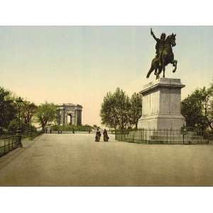   ) Louis XVIs (i.e. Louis XIV) statue Montpelier France 24 X 18.5