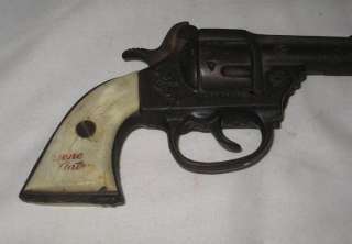   KENTON GENE AUTRY CAST IRON SHORT BARRLE CAP GUN 6.5 LONG  
