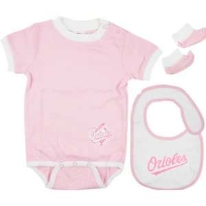    Baltimore Orioles Infant Bib and Bootie Set