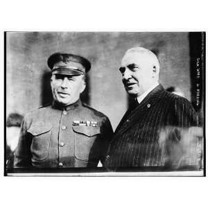  Warren G. Harding & Gen. Wood