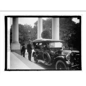 Historic Print (L) Woodrow Wilson at White House, 8/3/23  