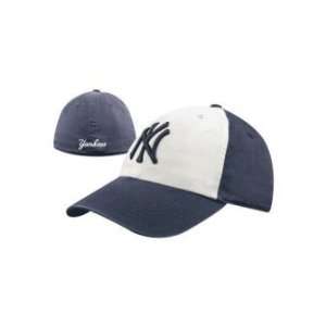  New York Yankees White Front Franchise Hat: Sports 