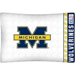   Wolverines (2) Standard Pillow Cases/Covers: Sports & Outdoors