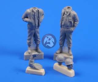 CMK 1/35 US Truck Crew Chatting WWII (2 Figures) F35211  