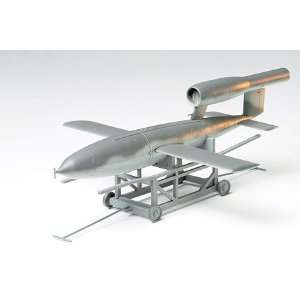   MODELS   1/48 German V1 Flying Bomb Aircraft (Plastic Models) Toys