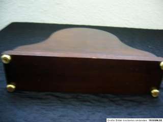 art.5579) Wunderschöne alte Tischuhr von Royal Westminster. Die Uhr 