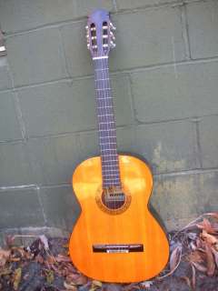Hohner Classical Guitar    Nylon Strings   Model G 13, Lightly Used 