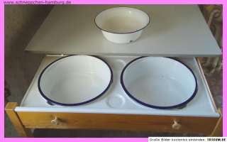 Alter Küchentisch mit Waschschüssel Resopalplatte Tisch 