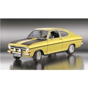 Revell 08838   Opel Kadett B Rallye, gelb   Maßstab 118  