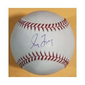  Autographed Greg Maddux Ball   Atlanta Braves Sports 
