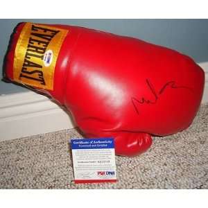 MARK WAHLBERG signed *THE FIGHTER* BOXING GLOVE PSA/DNA   Sports 