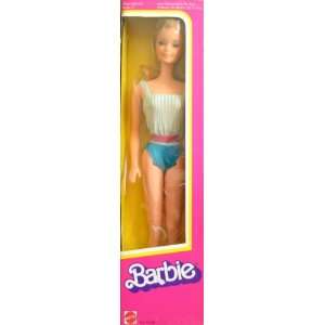  Vintage BARBIE Doll (1982 Mattel Canada) Toys & Games