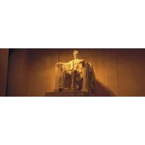  Statue of Abraham Lincoln, Lincoln Memorial, Washington D 