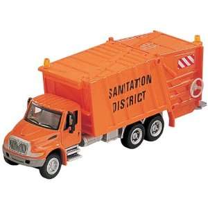  International 4300 Garbage Truck Orange (HO Scale) Toys & Games