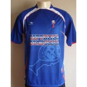  DOMINICAN REPUBLIC SOCCER JERSEY T SHIRT NEW (LARGE 